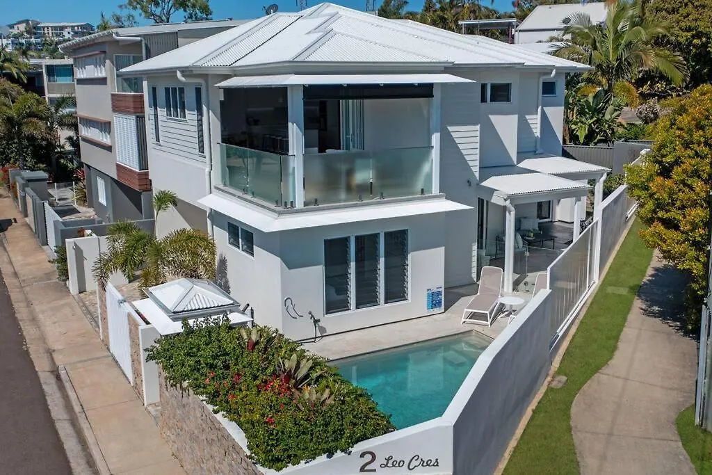 Leo2-Sophisticated, Beach Holiday Home Sunshine Coast