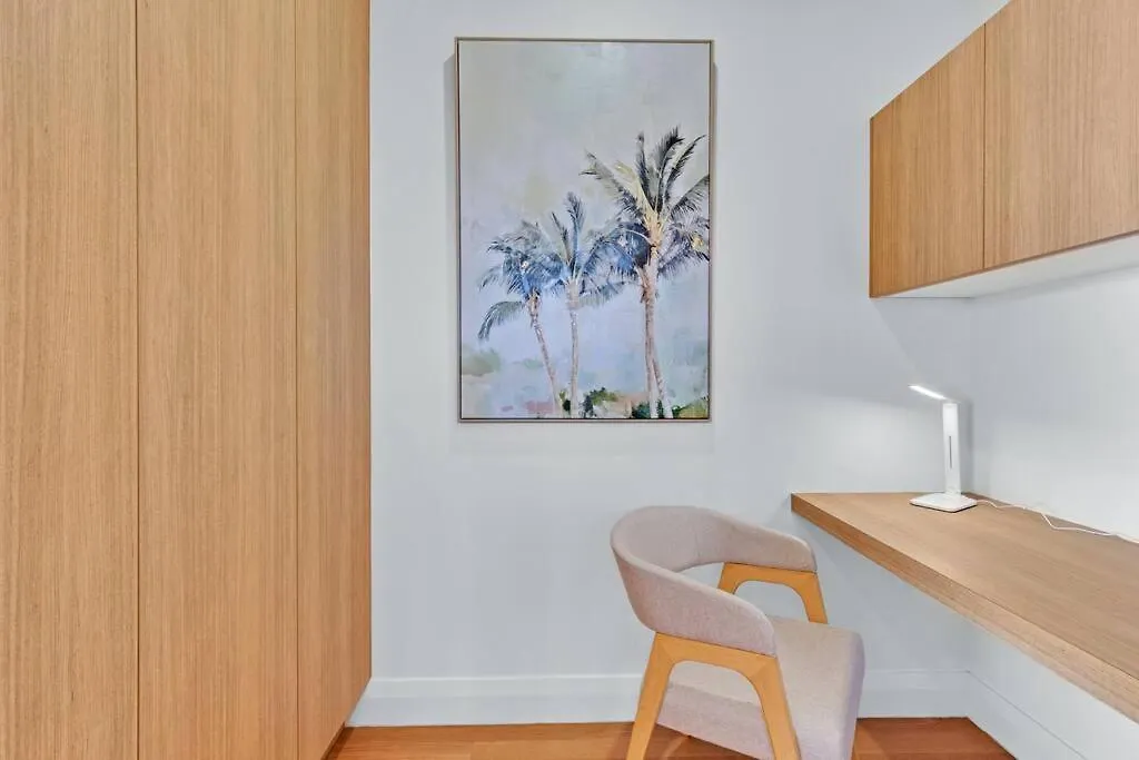 Leo2-Sophisticated, Beach Holiday Home Sunshine Coast 0*,  Avustralya