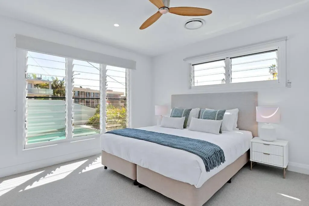 Leo2-Sophisticated, Beach Holiday Home Sunshine Coast オーストラリア